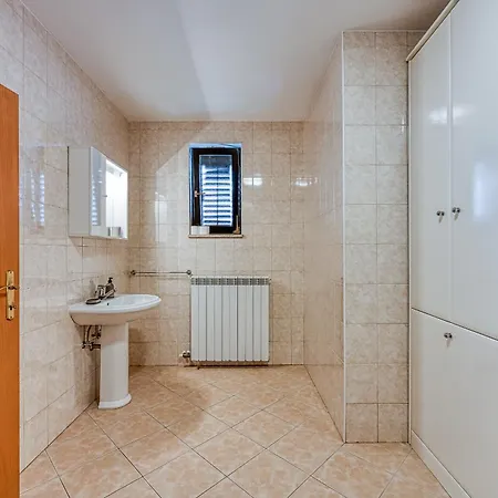 Punta B 3* بوريتش