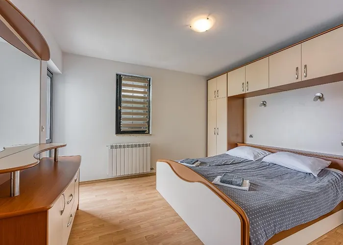 Гостьовий будинок Punta B 3*